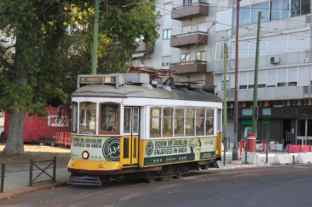 28 трамвай в Лиссабоне