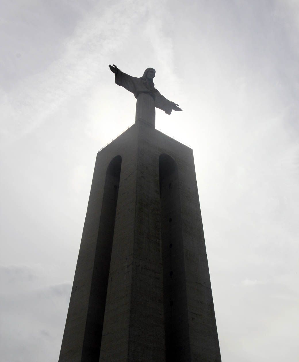 Статуя Иисуса в Лиссабоне