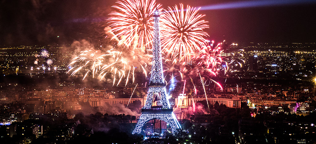Париж салют на новый год