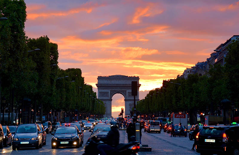 Триумфальная арка (Arc de triomphe de l'Étoile)